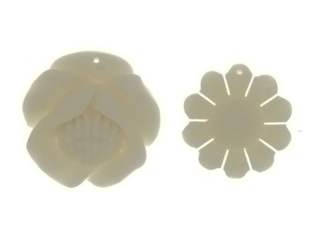 NATURAL BONE FLOWER 25 X 30 MM PENDANT (2) Discount