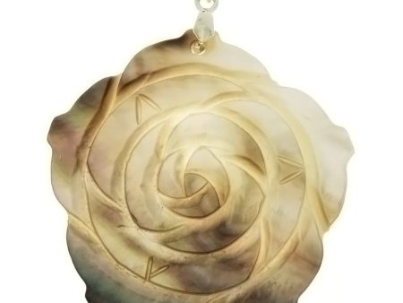 NATURAL MOTHER OF PEARL FLOWER 45 MM PENDANT Online Hot Sale